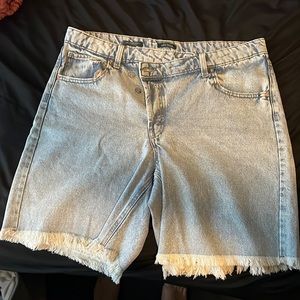 Wild Fabme cross waist shorts